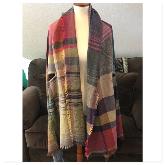 HOST PICK SALE Fuchsia Plaid Pocket Ruana - Picture 5 of 7